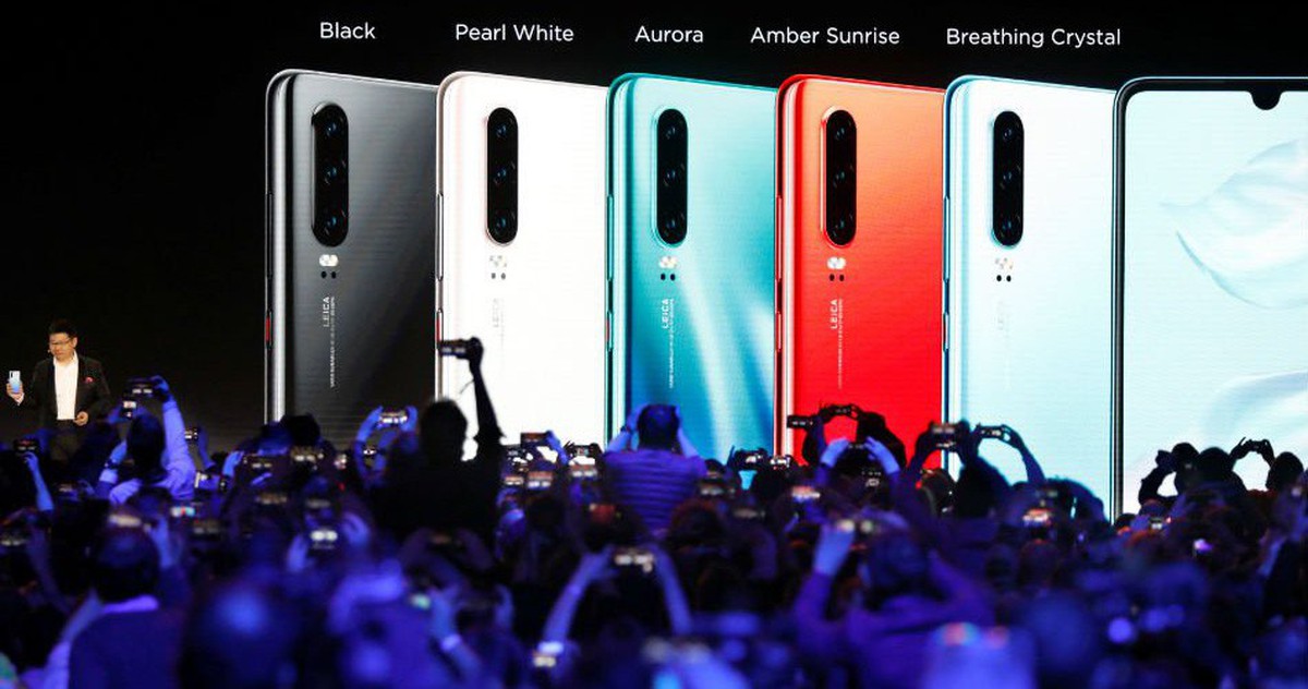 Huawei hứa đền tiền nếu không xài được Gmail, Facebook