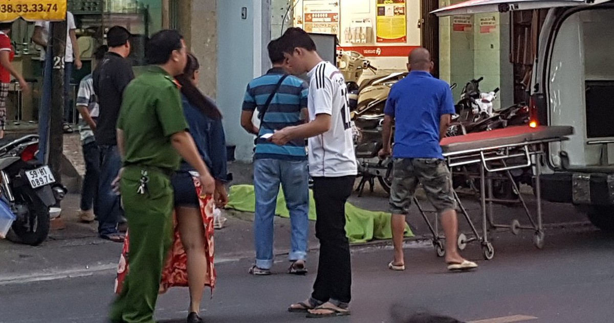 Người đàn ông tử vong khi rơi từ lầu 3