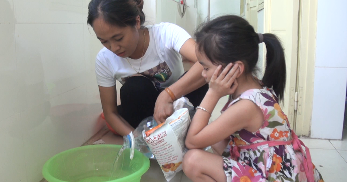 Bệnh viện cúp nước nhiều ngày, bác sĩ và bệnh nhân than trời