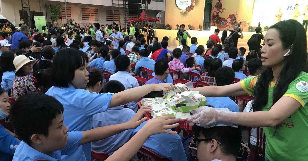 Gắn kết yêu thương với trẻ khó khăn, bệnh nhi ung thư