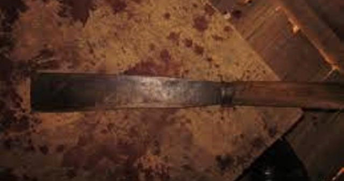 Bắt khẩn cấp người bố dùng dao chém chết con ruột 8 tuổi