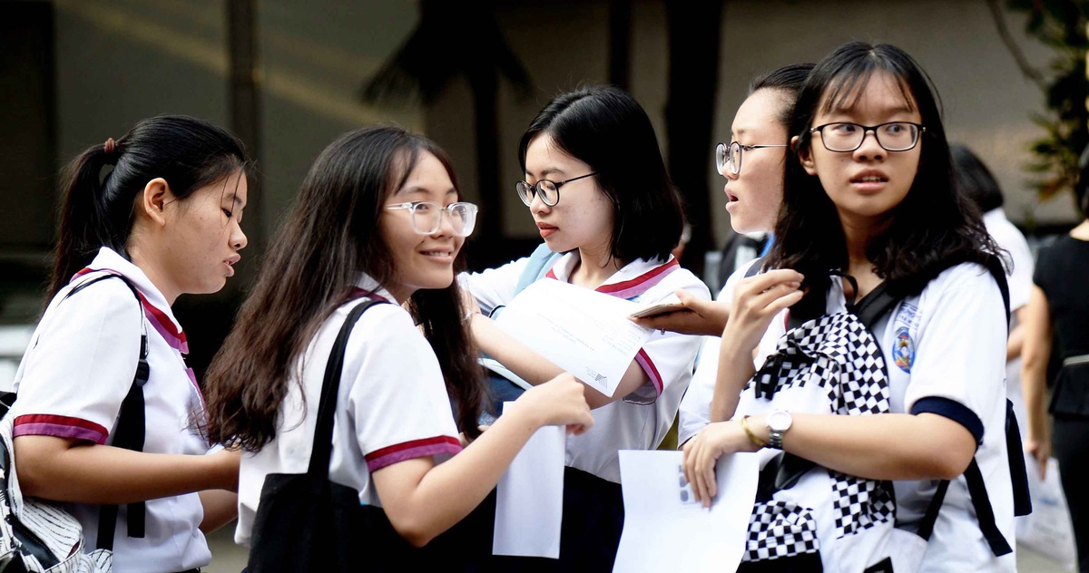 Bằng mọi giá bạn phải vào đại học?