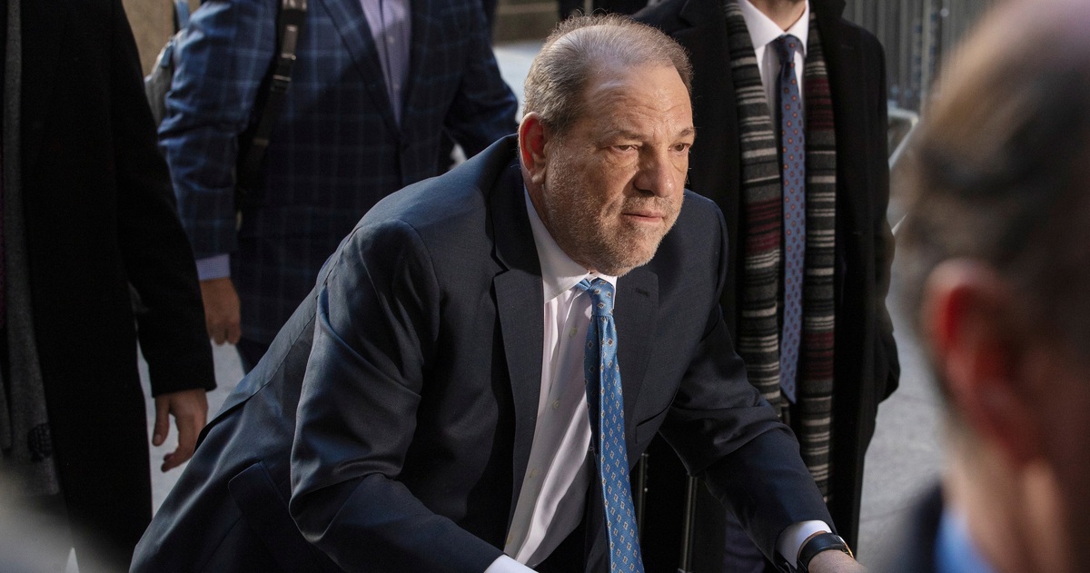 Harvey Weinstein bị kết án 23 năm tù vì các tội danh cưỡng bức, hiếp dâm - Tuổi Trẻ Online
