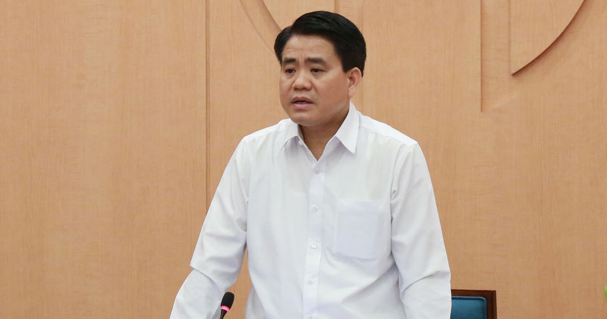 Hà Nội dự định cửa hàng thời trang, mỹ phẩm mở cửa sau 9h sáng