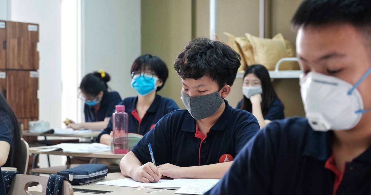 Được mở trở lại các dịch vụ không thiết yếu