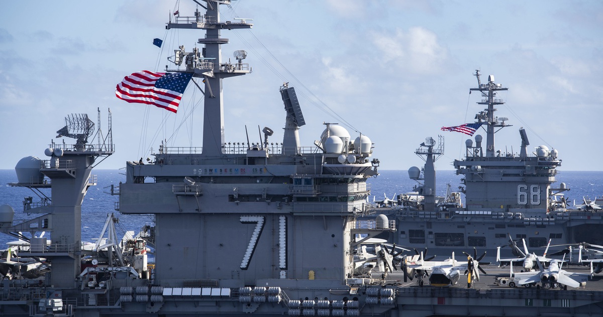 Mỹ, Trung nắn gân nhau bằng tập trận ầm ĩ trên biển