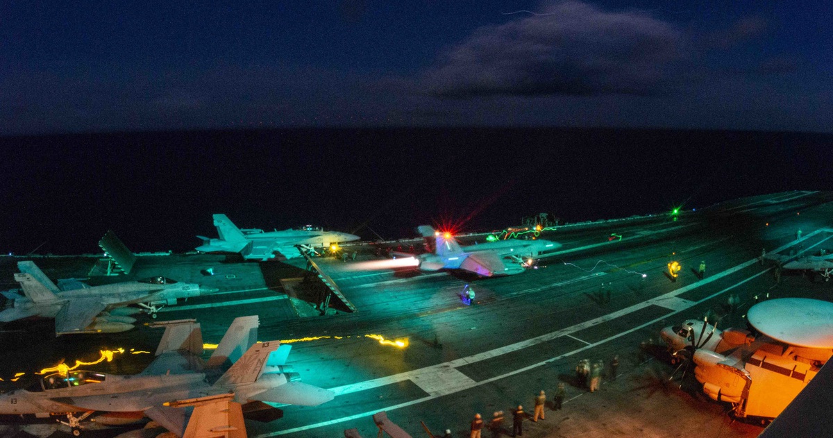 Mỹ bất ngờ hé lộ chi tiết tập trận cả ngày lẫn đêm trên Biển Đông