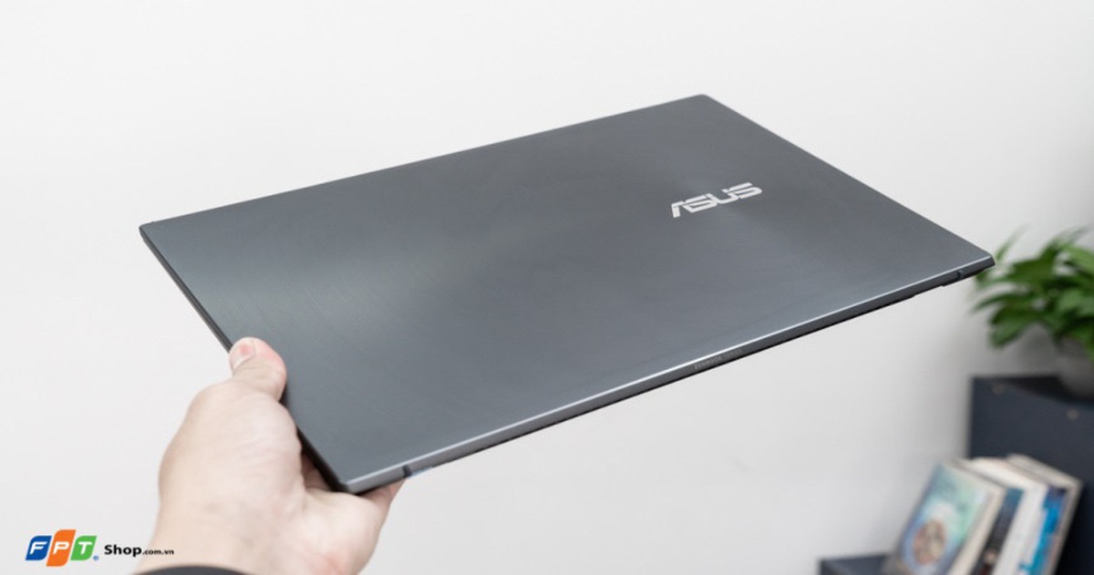 ASUS ZenBook (UM425) - laptop CPU AMD 14inch mỏng nhất thế giới chính thức lên kệ FPT Shop