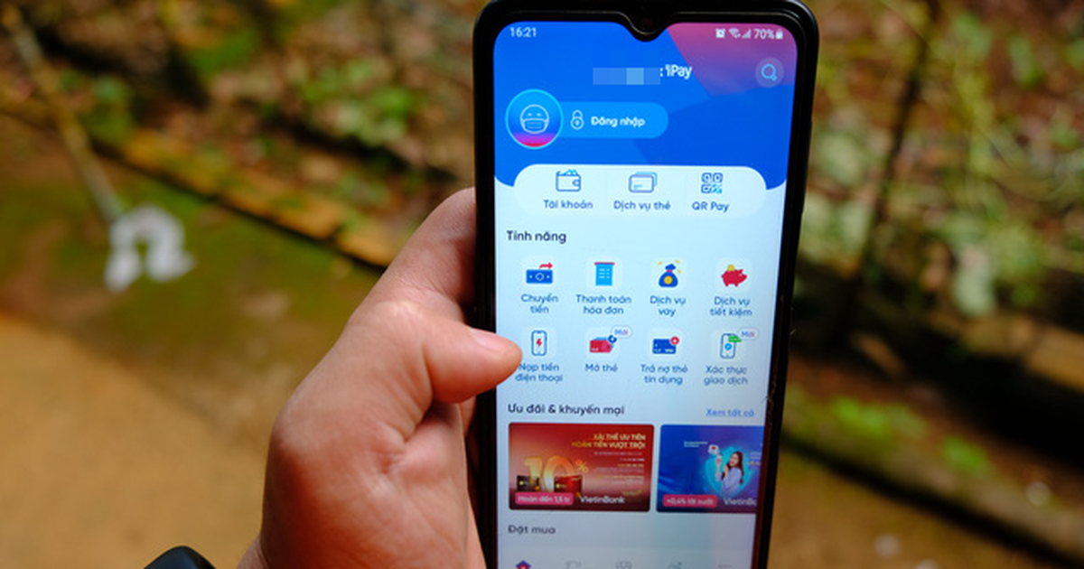 Nhân viên spa xem trộm điện thoại lừa đảo khách hàng 700 triệu đồng