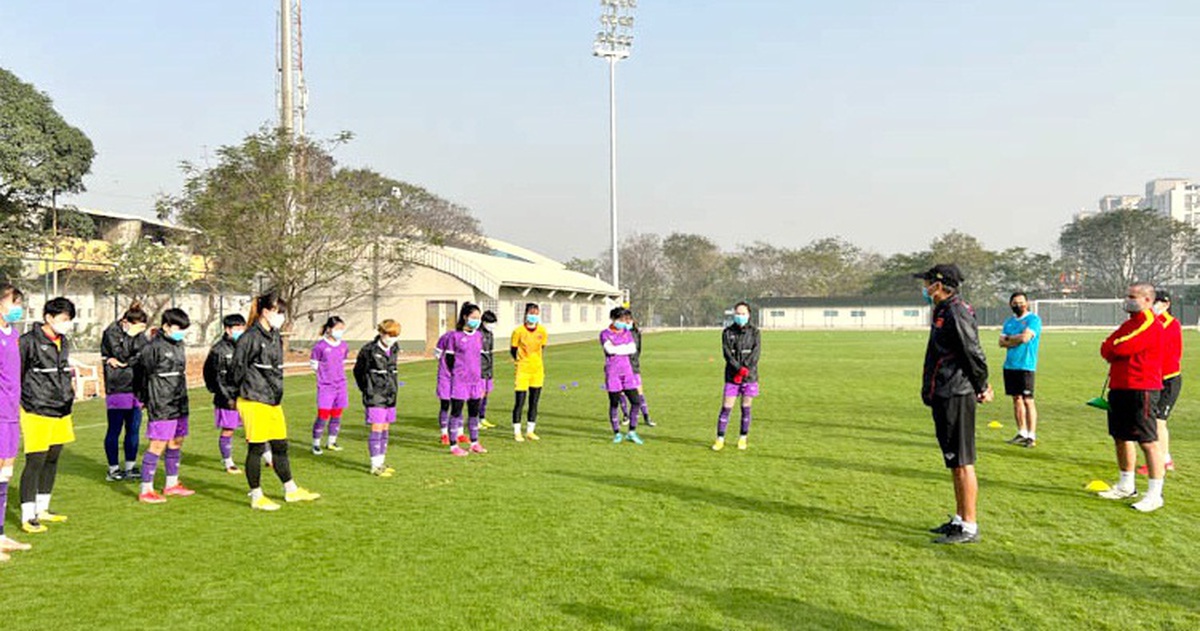 Đội tuyển nữ Việt Nam di chuyển đến Mumbai chuẩn bị đối đầu Myanmar