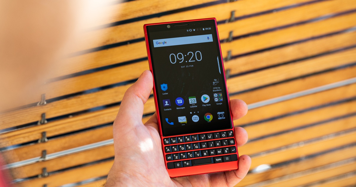 Thực hư tất cả điện thoại BlackBerry thành 'cục gạch' sau ngày 4-1