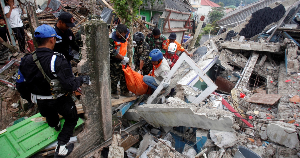 Vì sao động đất ở Indonesia chỉ 5,6 độ nhưng hơn 260 người chết? - Tuổi Trẻ  Online
