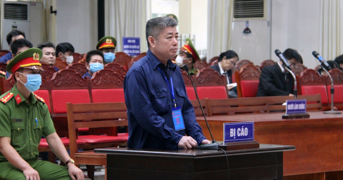 Đại án xăng dầu: 'Chân rết' được ông 'trùm' chiết khấu 4.000 đồng/lít xăng