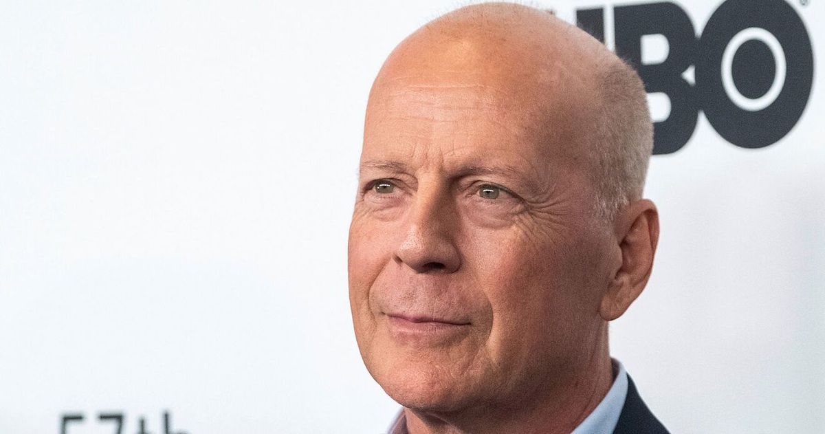Bruce Willis tuyên bố giải nghệ, chia tay sự nghiệp lẫy lừng hơn 40 năm,  tượng đài Hollywood - Tuổi Trẻ Online