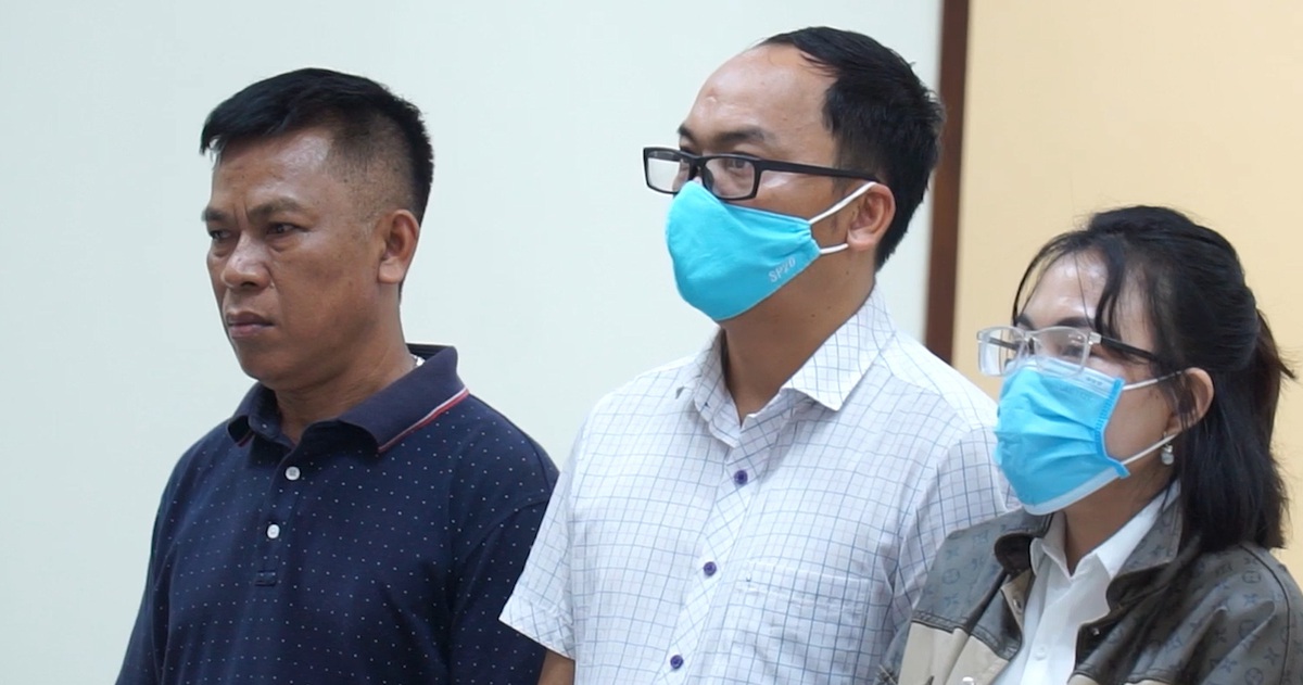 Miễn trách nhiệm hình sự với vợ và chú của cựu thiếu tá tông nữ sinh ở Ninh Thuận - Tuổi Trẻ Online