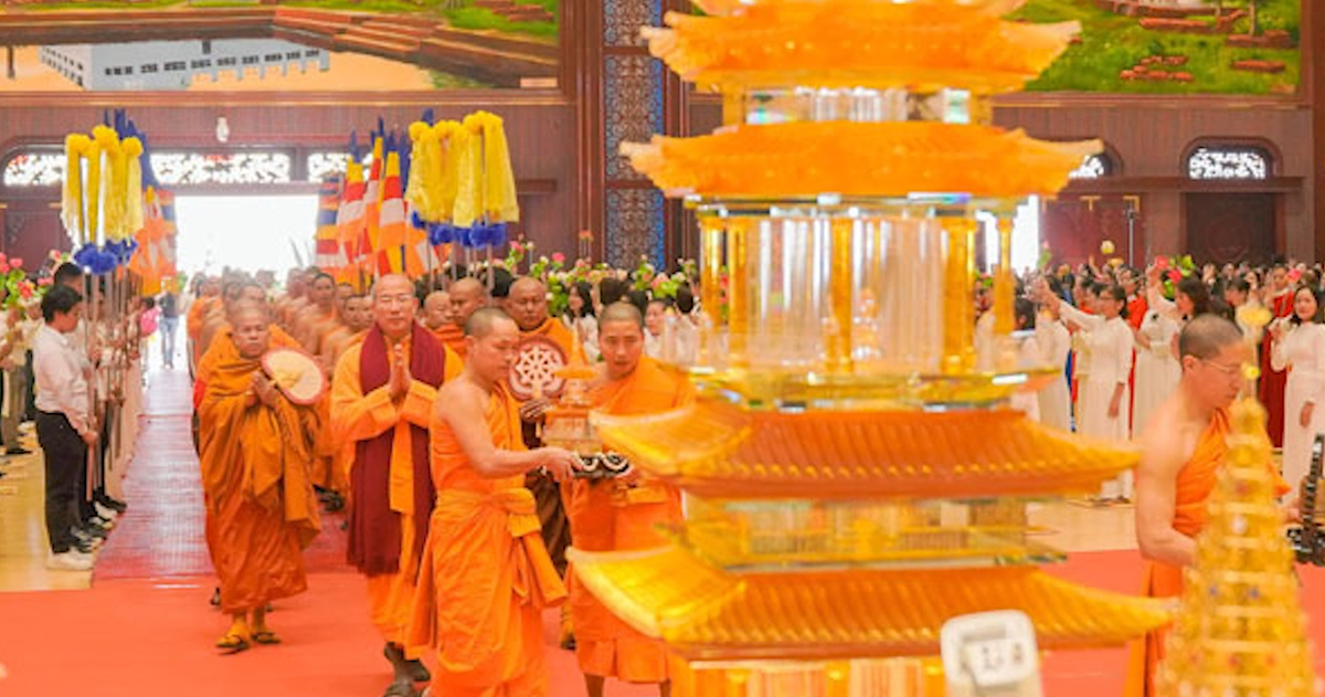 Chùa Ba Vàng đã gỡ bỏ tất cả thông tin giới thiệu về xá lợi tóc Đức Phật - Tuổi Trẻ Online