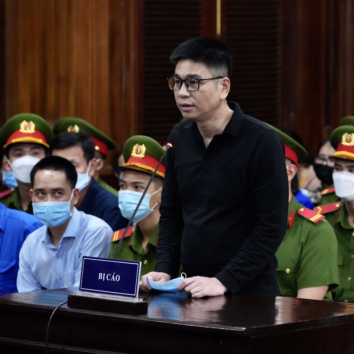 Hé lộ lời khai 'lại quả' hơn 3 tỉ đồng cho hai lãnh đạo Sở Y tế Cần Thơ để trúng thầu