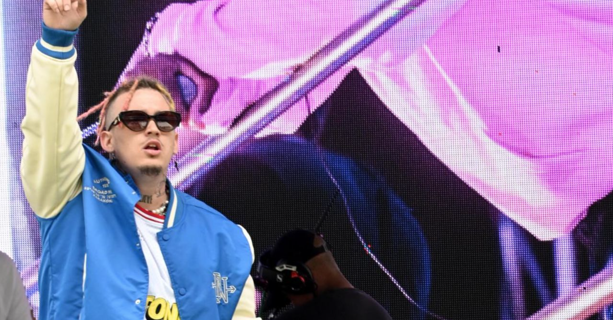 Rapper Nam Phi qua đời sau khi bất ngờ ngất trên sân khấu - Tuổi Trẻ Online