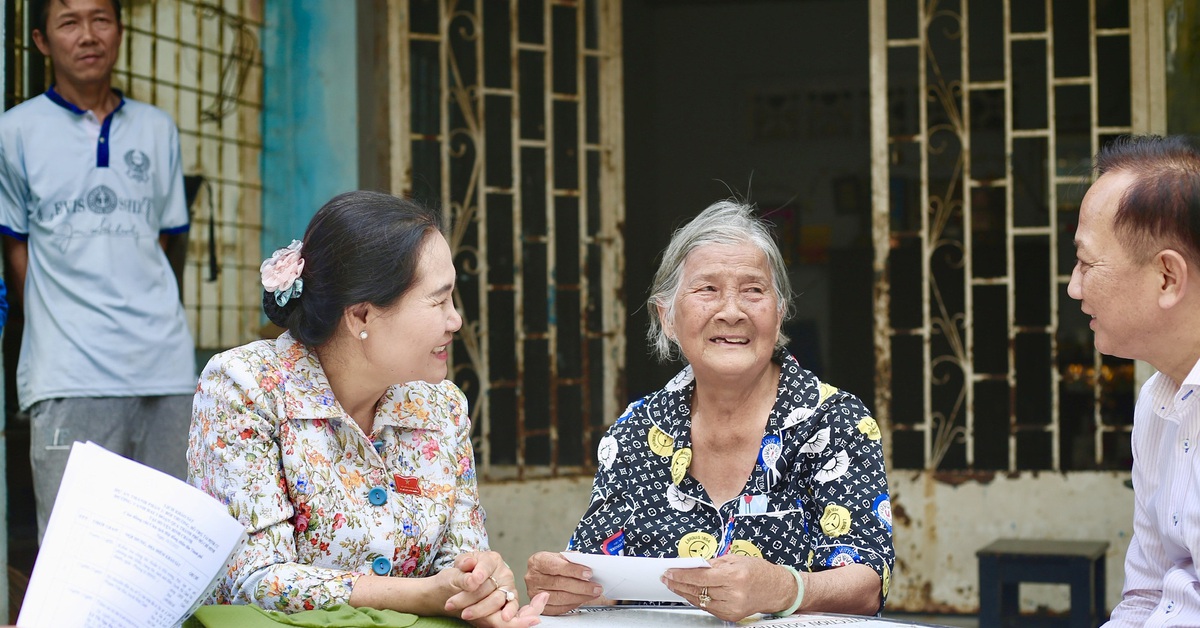 Chủ tịch HĐND TP đến nhà dân nghe ý kiến về bồi thường dự án vành đai 3