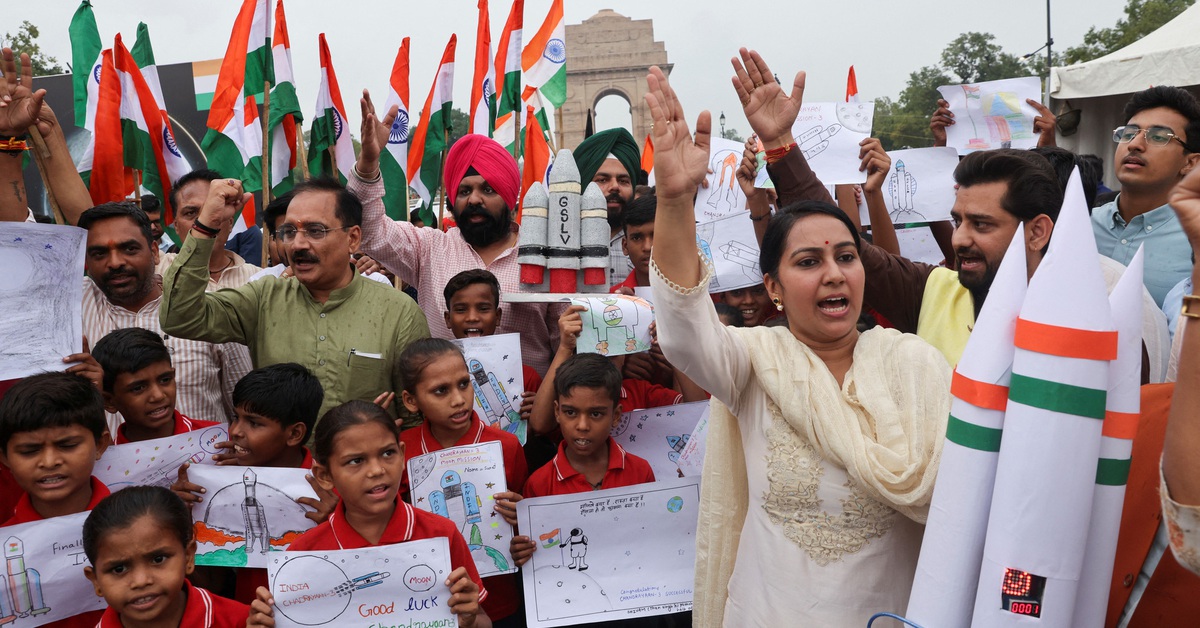 Việt Nam chúc mừng Ấn Độ phóng tàu lên Mặt trăng thành công