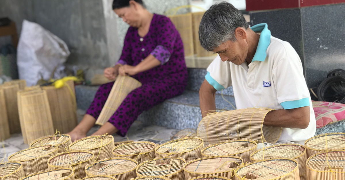 Dân miền Tây hối hả đón mùa nước nổi