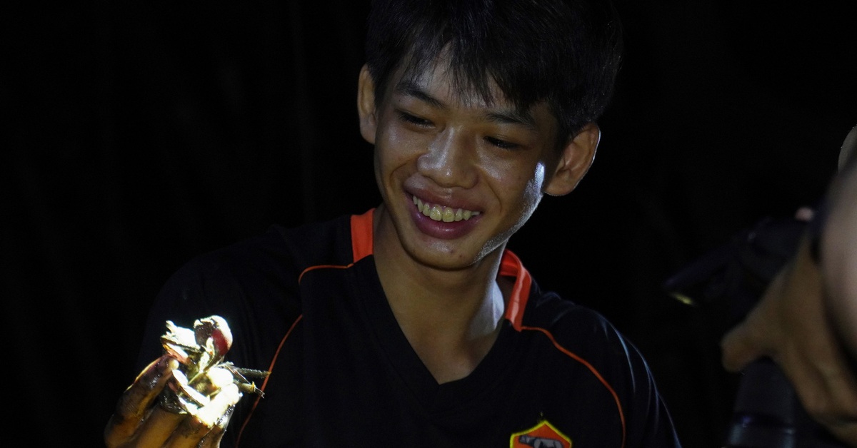 Trải nghiệm bắt ba khía trong rừng đêm ở Đất Mũi Cà Mau