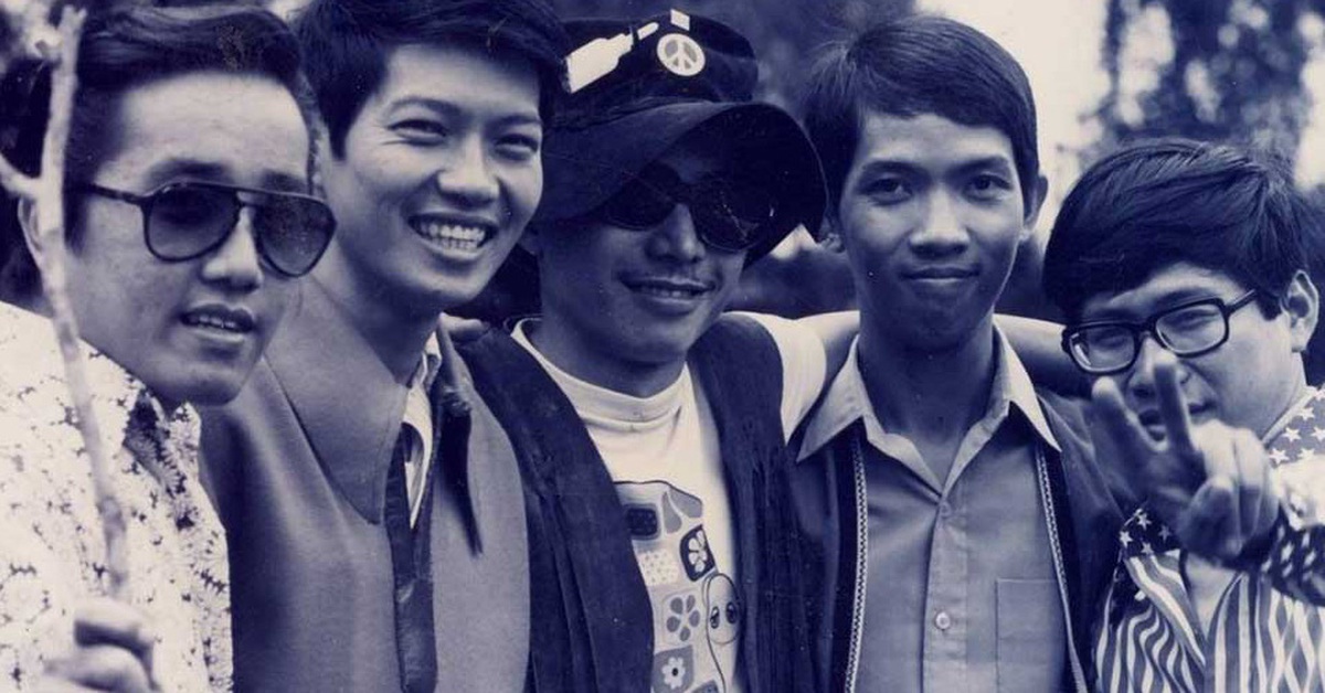 Elvis Phương: ‘Mỗi lần hát, cảm tưởng đang hát cùng anh em ban nhạc Phượng Hoàng'