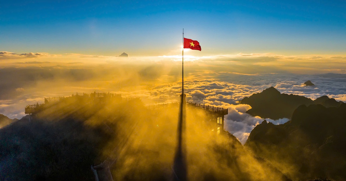 Mùa săn mây cực phẩm ngay thị xã Sa Pa - Tuổi Trẻ Online