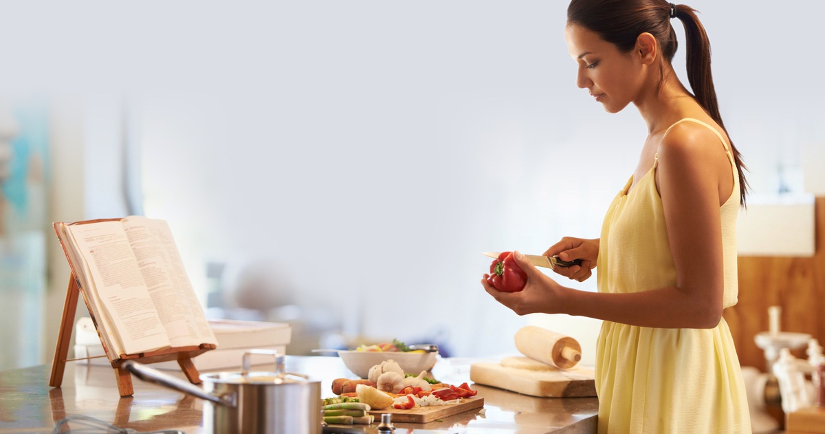 Mở sách nấu ăn, lần theo dấu sử