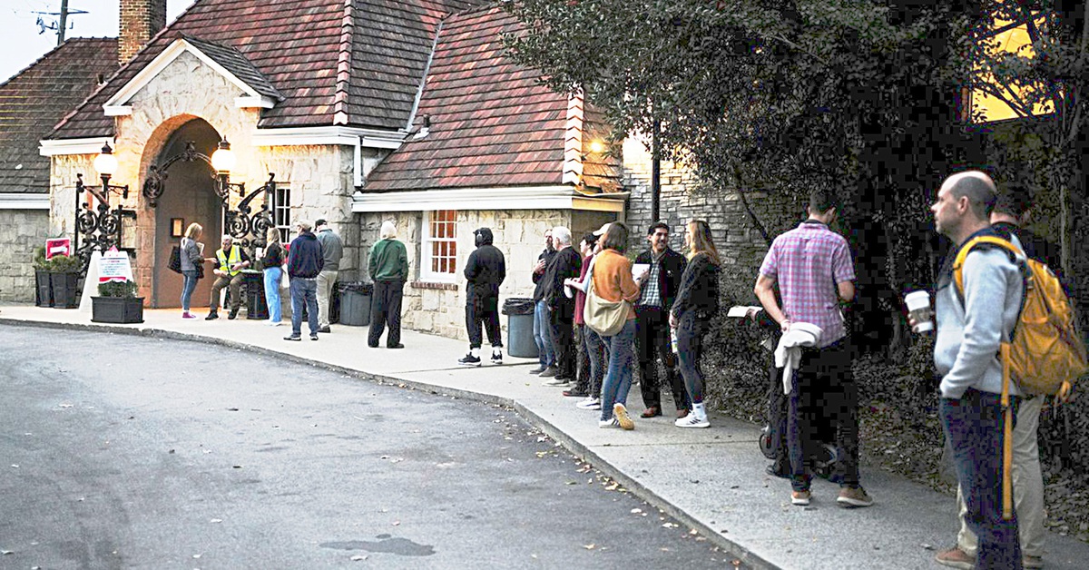 Dân Mỹ đi bầu đông kỷ lục