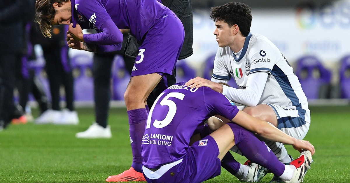 Cầu thủ đổ gục nghi do đột quỵ, trận Fiorentina gặp Inter Milan phải hoãn - Tuổi Trẻ Online