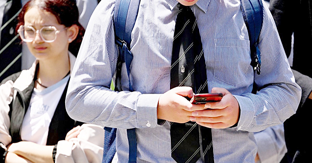 Người trẻ cực đoan bạo lực trên không gian mạng - Tuổi Trẻ Online