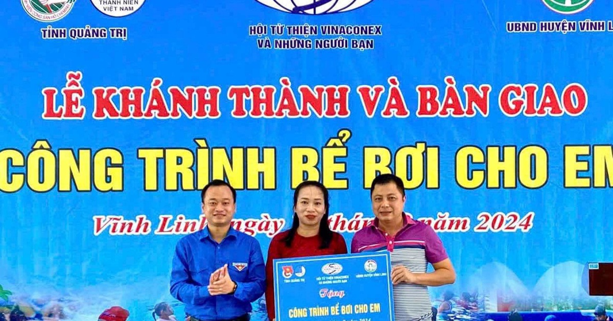 Bể bơi di động: Món quà đặc biệt của Đoàn tặng trẻ em - Tuổi Trẻ Online