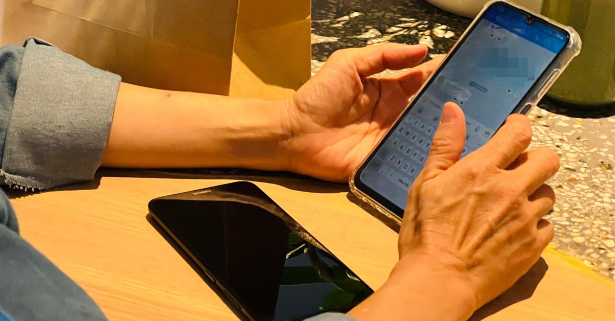 Chặn hết Facebook cha mẹ, họ hàng: Khỏi bình luận qua lại, lộ hết chuyện riêng tư! - Tuổi Trẻ Online