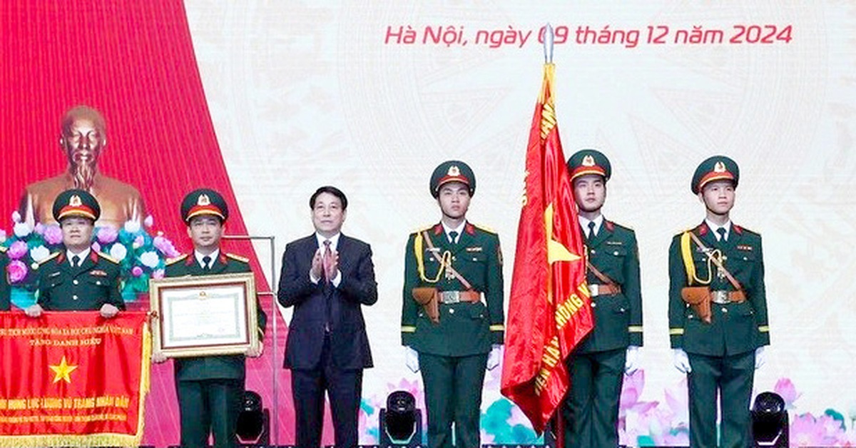 Viện Hàng không vũ trụ Viettel đón nhận danh hiệu Anh hùng Lực lượng vũ trang nhân dân - Tuổi Trẻ Online