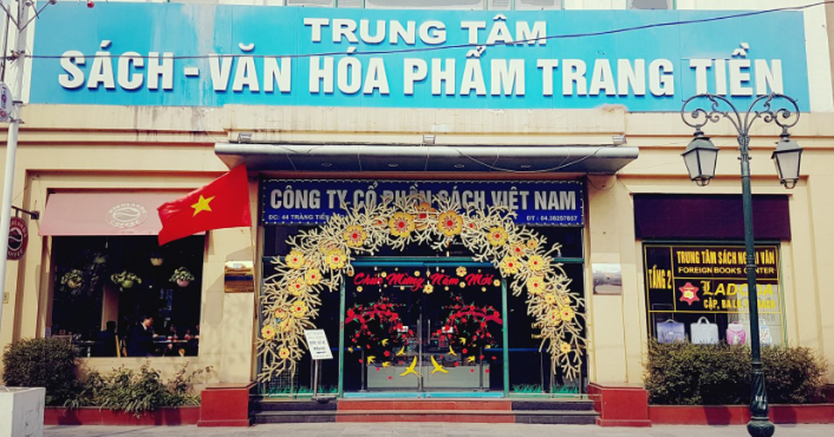 Đấu giá cổ phần công ty sách quản lý loạt ‘đất vàng’ gần hồ Gươm