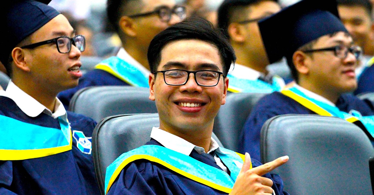 Vụ sinh viên 'ấm ức' vì lễ tốt nghiệp ở hội trường nhỏ, trường khảo sát lấy ý kiến