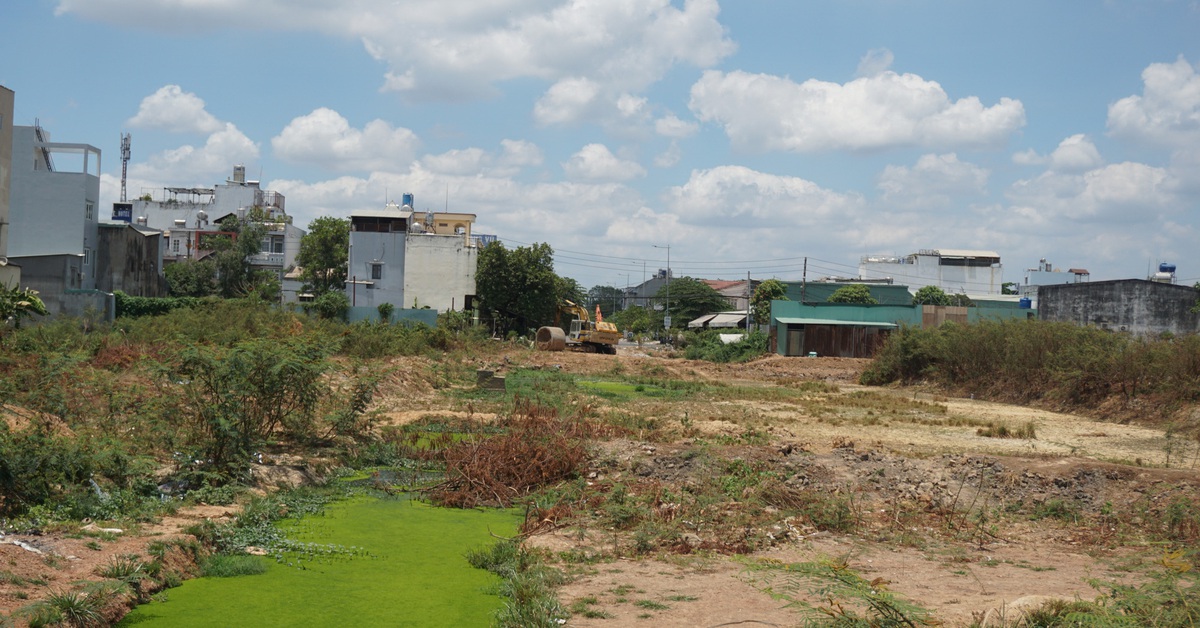 Sau nhiều lần ra 'tối hậu thư' cho nhà thầu Anh Vinh, Ban Giao thông TP.HCM gia hạn thêm đến 25-4