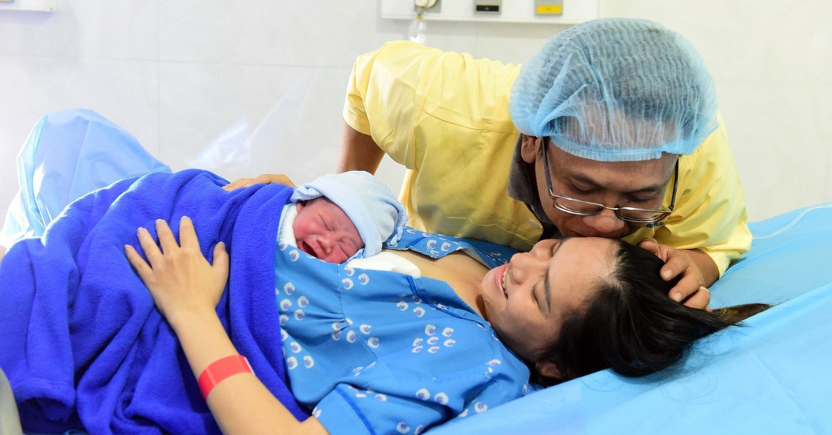 Chồng nói gì về kiến nghị được nghỉ 10 ngày khi vợ sinh? - Tuổi Trẻ Online