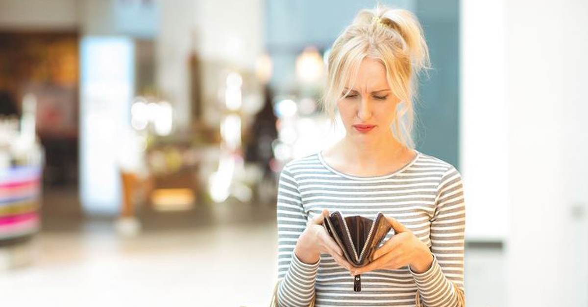 Thói quen chi tiêu quá tay sẽ khiến bạn thủng túi rất nhanh - Tuổi Trẻ  Online