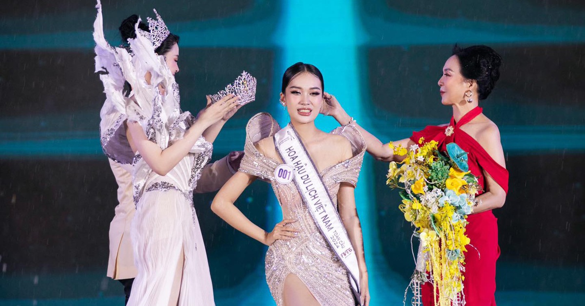 'Chúng tôi bội thực với hoa hậu rồi'