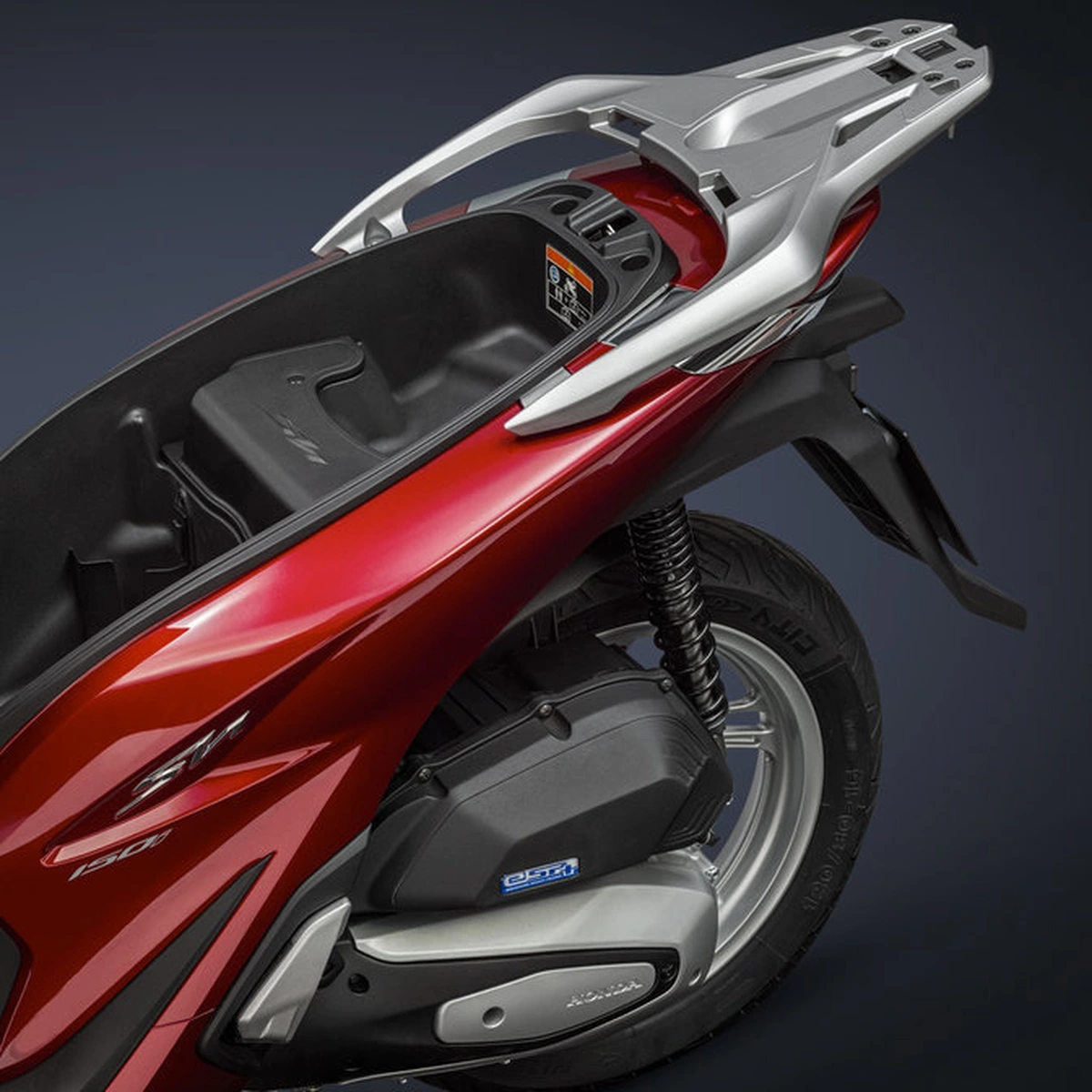 Honda SH bản Ý về Việt Nam, giá hơn 200 triệu đồng - Tuổi Trẻ Online