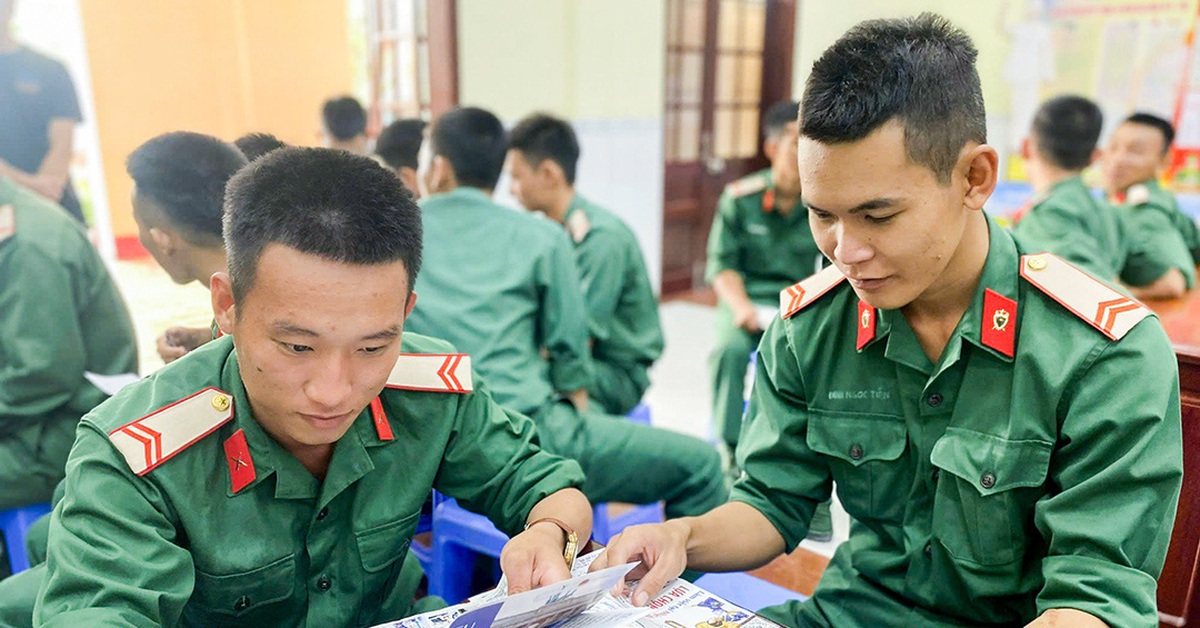 Hơn 700 chiến sĩ nghĩa vụ quân sự Quân khu 9 được hướng nghiệp - Tuổi Trẻ Online