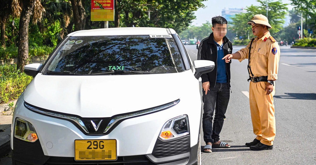 Tâm sự của tài xế từng không nhớ bao nhiêu lần ngủ gục khi lái xe, choàng tỉnh xe nằm ở bãi cỏ - Tuổi Trẻ Online