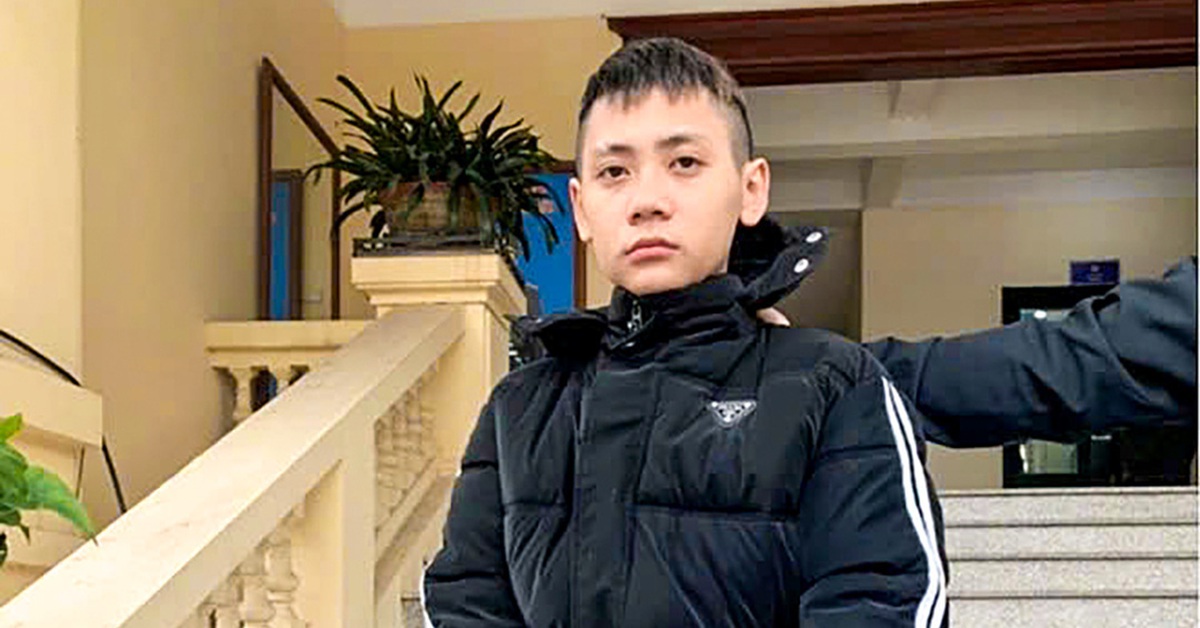 Cô gái dùng bình xịt hơi cay cướp 80 triệu mua iPhone, mời bạn đi bar - Tuổi Trẻ Online