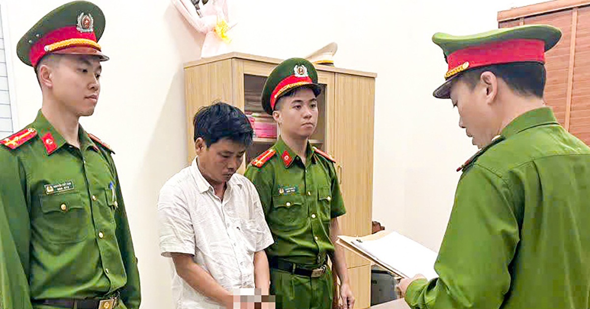 Tát vào mặt cán bộ công an khi được khuyên đi viện cấp cứu, người đàn ông ở Quảng Nam bị khởi tố - Tuổi Trẻ Online