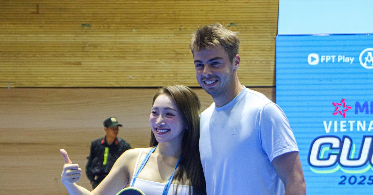 Ben Johns giao lưu trực tuyến độc quyền cùng bạn đọc Tuổi Trẻ