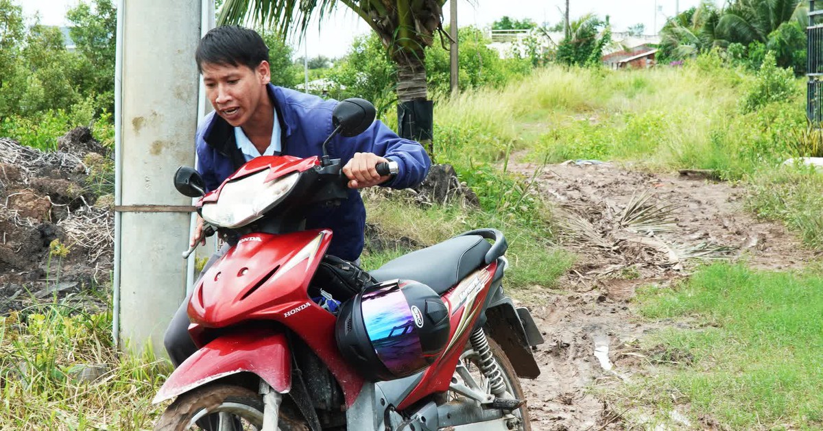 Cà Mau: Tiếp tục phát hiện dỡ đường bê tông làm đường đất lầy lội