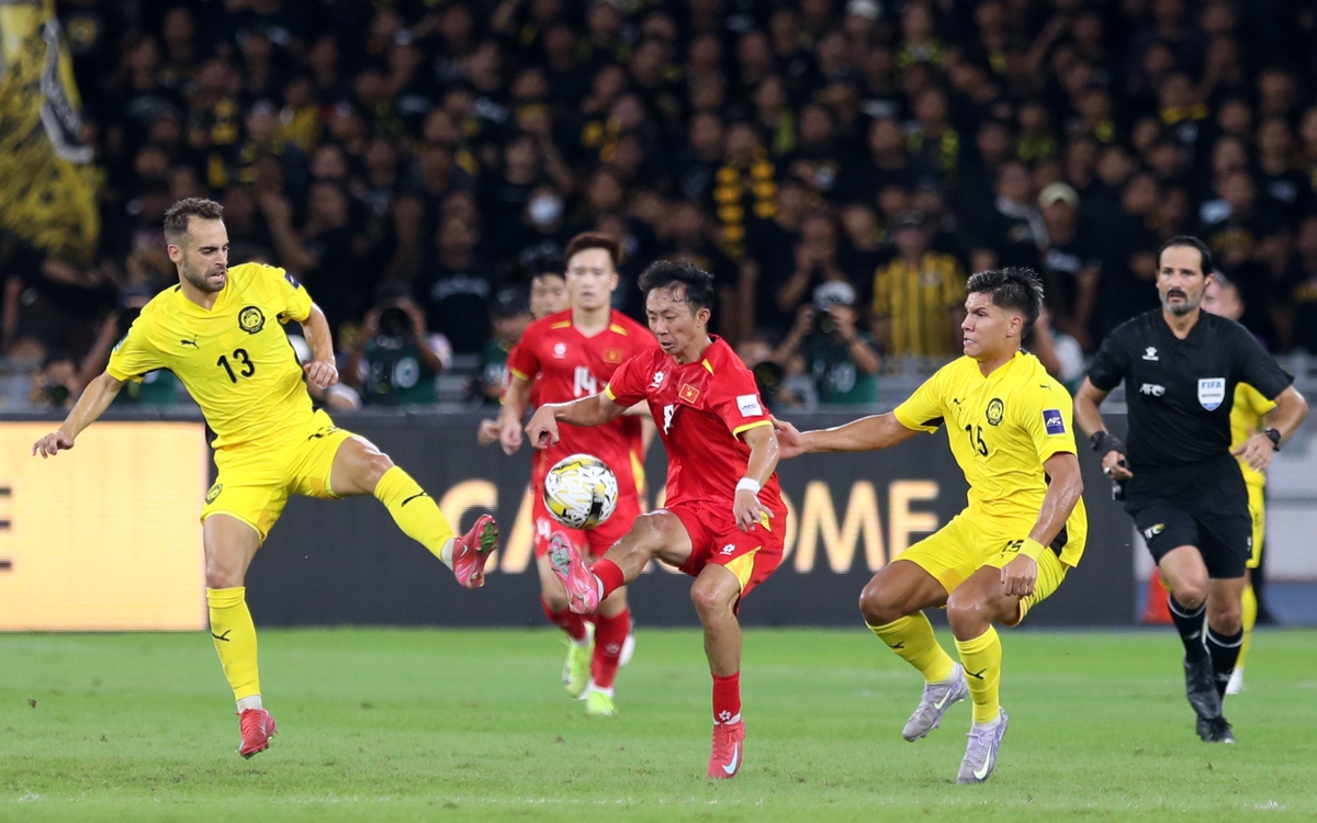 Báo Malaysia tố Liên đoàn Bóng đá Việt Nam báo cáo vụ 7 cầu thủ nhập tịch lên FIFA
