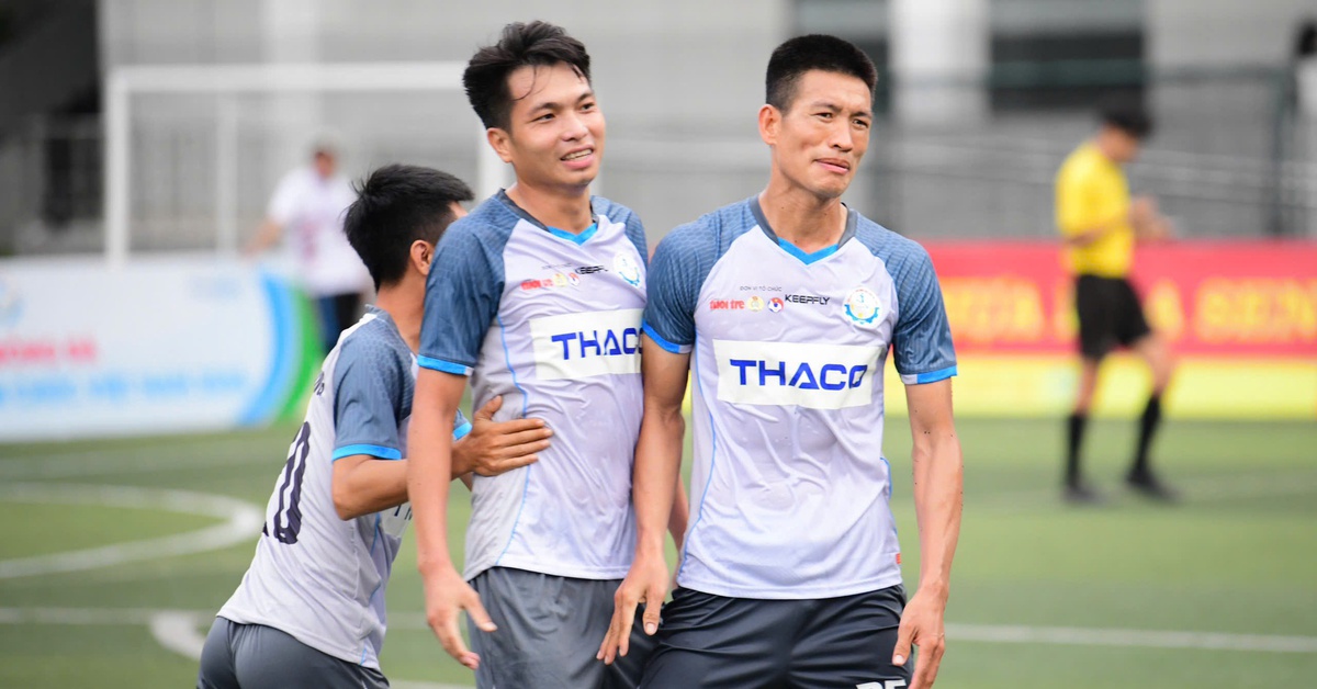 Một đội giành vé đi tiếp ngay ngày ra quân vòng loại khu vực phía Nam